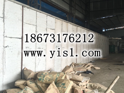 復(fù)合墻板樣板鋼柱加固